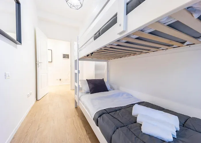 Sansiro Luxury Wi-fi & Netflix Apartment